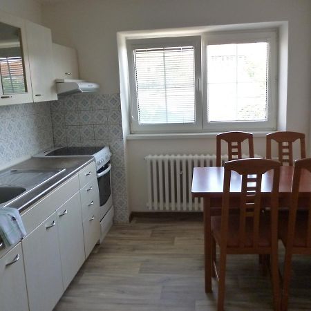 Apartman Relax-Chatka A Apartman Mikulov Exteriör bild