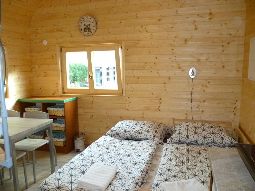 Apartman Relax-Chatka A Apartman Mikulov Exteriör bild