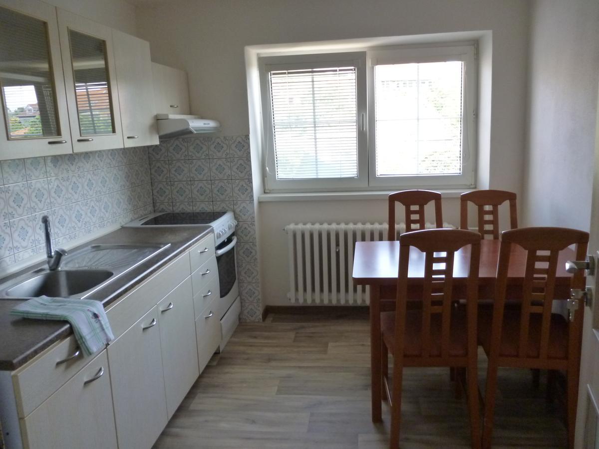 Apartman Relax-Chatka A Apartman Mikulov Exteriör bild