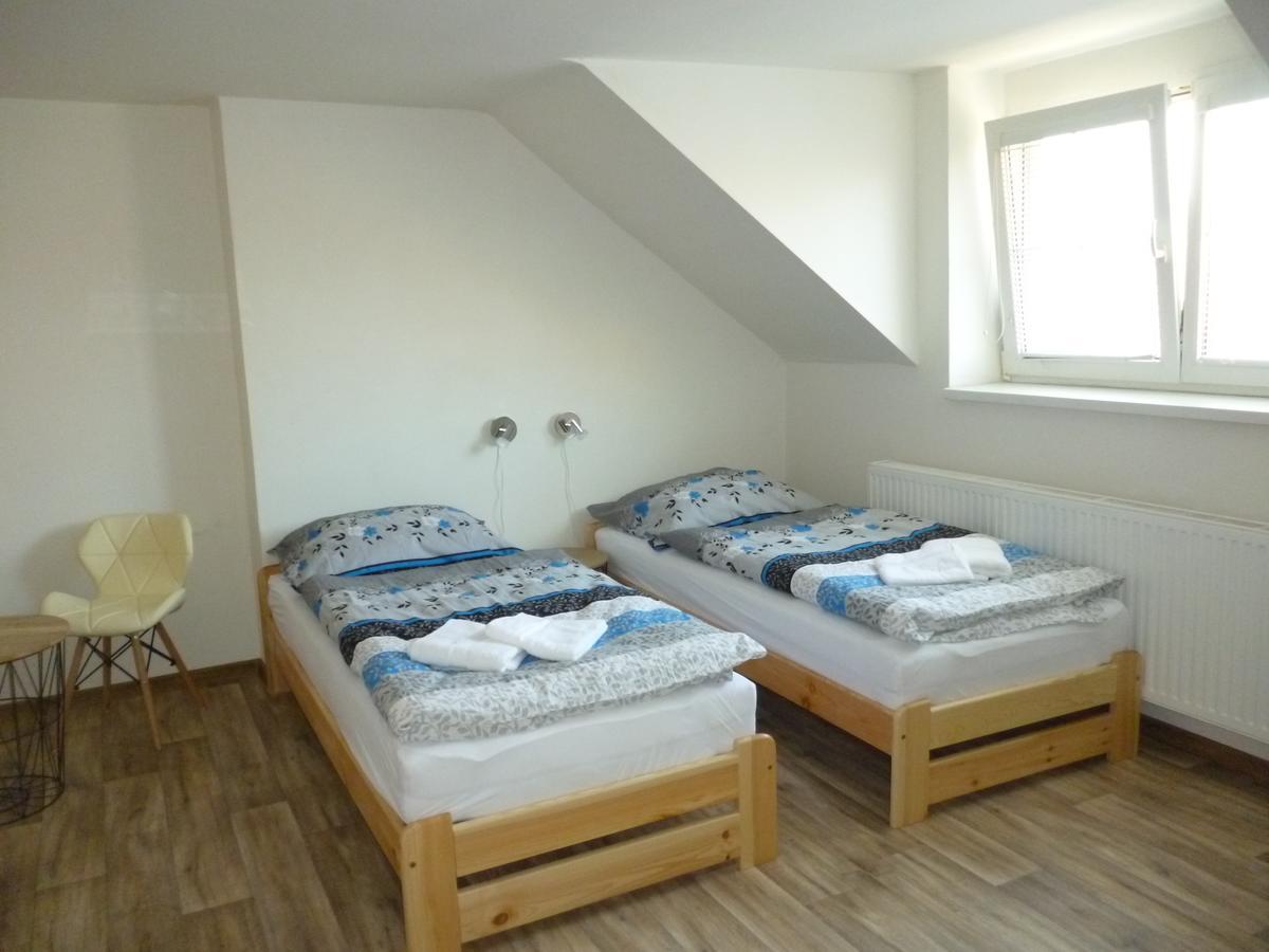 Apartman Relax-Chatka A Apartman Mikulov Exteriör bild