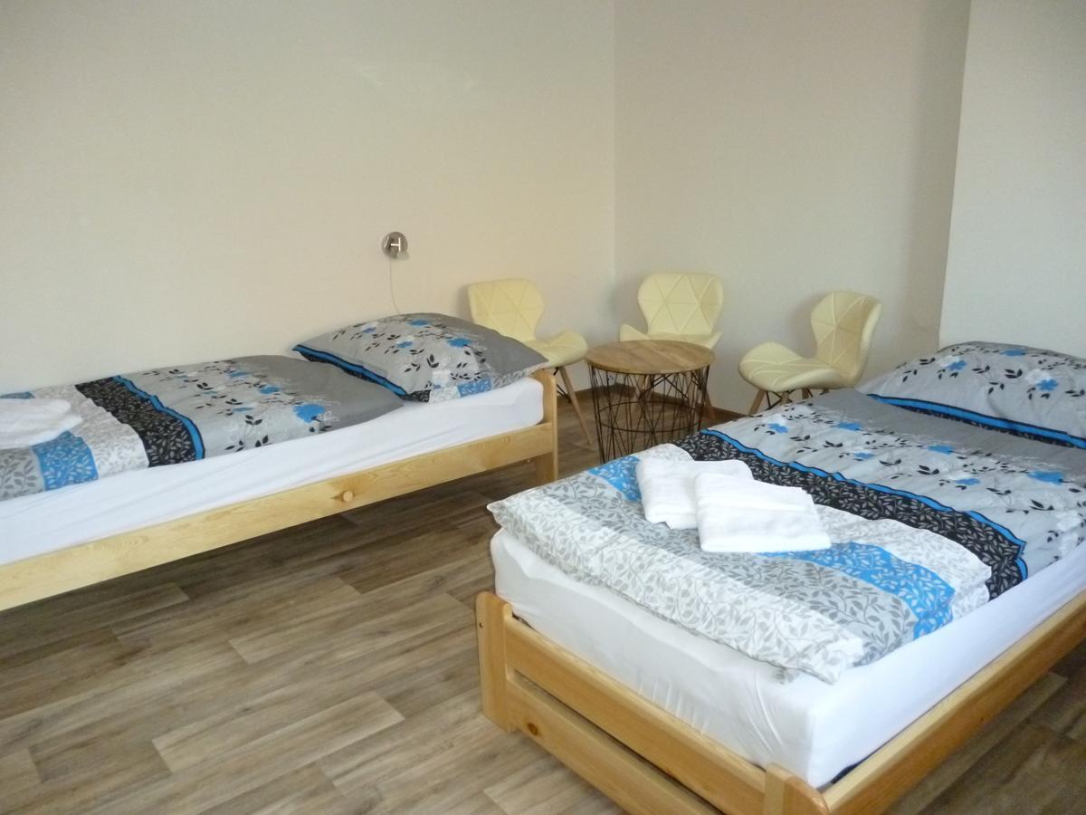 Apartman Relax-Chatka A Apartman Mikulov Exteriör bild